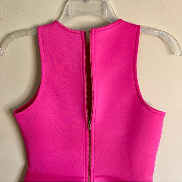 Monteau Hot Pink Peplum Scuba Top Sleeveless Fitted Stretchy Size XS or S - Picture 5 of 7